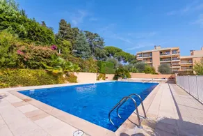 Fully equipped pleasant flat with pool, terrace & garden | Next to Promenade des Anglais | Beach nearby - Image 2