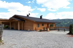 Holiday home with garden - Image 3