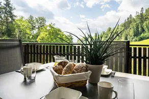 Appartamento accogliente e familiare con giardino e terrazza | Vista sulla montagna | Perfetto per il lavoro da remoto - Image 4
