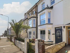 Family-oriented cottage with garden | Beach view | Next to the beach | Pets are welcome - Image 4