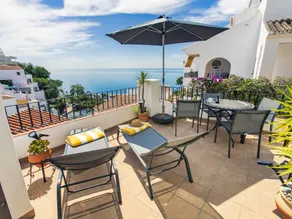 Apartment mit Garten, Terrasse und Pool | Meerblick - Image 2