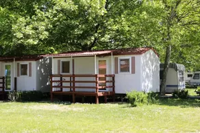 Mobile home with terrace, pool & garden - Image 2