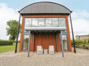 Cottage with garden & jacuzzi - Image 3