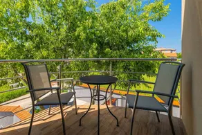 Fully equipped holiday home with barbecue, terrace & private pool - Image 4