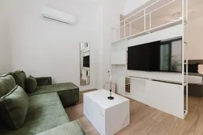Flat with terrace - Image 3