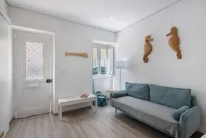 Holiday apartment with fast internet & terrace | City view - Image 3