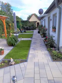 Flat with BBQ, garden & terrace | Garden view - Image 5