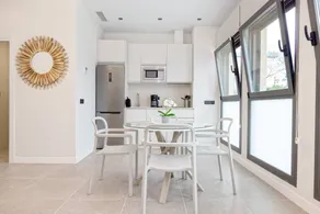 Apartment mit Pool - Image 3