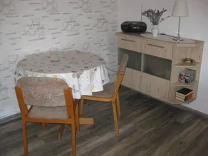 Apartamento vacacional con barbacoa y jardín - Image 2