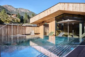 Appartamento con idromassaggio, piscina riscaldata e giardino - Image 2