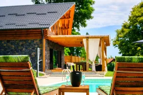 Villa mit Garten, Whirlpool und privatem Pool | Bergblick - Image 3