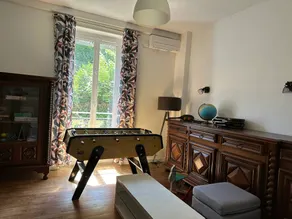Maison avec terrasse et jardin | Vue jardin - Image 2