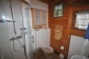 Schönes Ferienhaus in Blockbohlen-Bauweise - Image 2