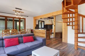 Apartment 'Les Grillons' with Mountain View, Shared Garden and Wi-Fi - Image 3