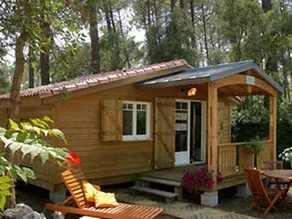 Chalet with heated pool & terrace - Image 4