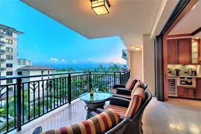 Newly Furnished and Upgraded 3 Bed 3 Bath East Facing Villa Overlooking the Pool BT-403 - Image 3