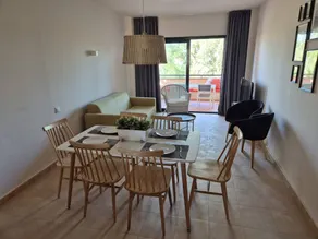 Familienorientierte Wohnung mit Terrasse, Grill und privatem Pool | Bergblick - Image 2