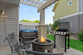227 Urban Prairie St - Image 2