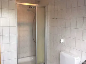 Charmant appartement adapté aux familles avec barbecue et jardin - Image 5