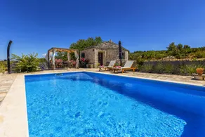 Child-friendly charming holiday home - Image 4