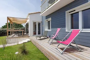 Flat with garden | Garden view - Image 3
