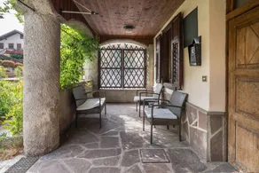 Apartment with terrace & garden - Image 3