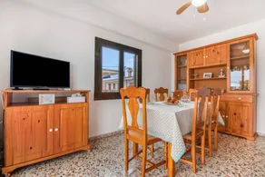 Holiday home with terrace - Image 4