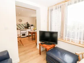 Cottage with garden | Pets are welcome - Image 4