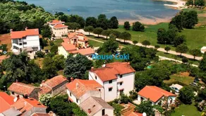 Apartment with garden, terrace & barbecue - Image 2