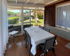 Appartamento adatto alle famiglie con giardino, piscina e terrazza - Image 3