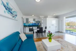 Fully equipped charming holiday apartment with terrace | Sea view | Beach nearby - Image 3