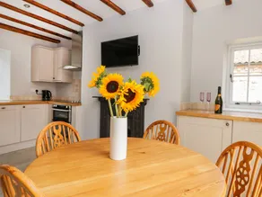 Casa rural con jardín y terraza - Image 3
