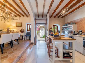 Kinderfreundliches Ferienhaus mit Grill, privatem Pool und Terrasse - Image 4