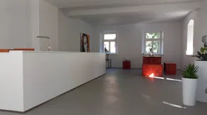 Apartamento vacacional con jardín y terraza - Image 3
