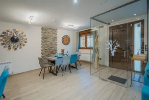 Holiday home with barbeque & terrace - Image 4
