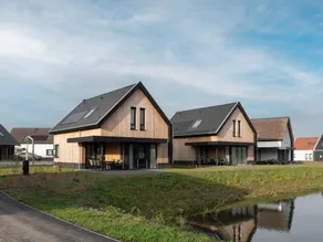 Child-friendly holiday home with garden, terrace & private pool - Image 2