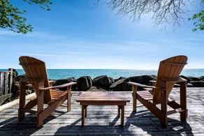 Serene Cottage with Private Deck by Lake Erie for a Peaceful Getaway in Kingsville, Ontario - Image 4