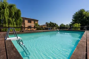 Apartment with pool, garden & BBQ | Garden view - Image 3