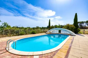 Holiday home with heated pool, barbecue & garden - Image 2