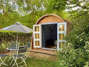 Family-oriented unique accommodation with heated pool | Pets allowed - Image 4