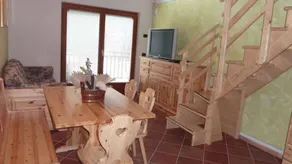 Apartment with terrace - Image 5