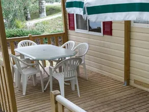 Mobil home convivial et familial avec terrasse et piscine | À côté de la plage | Avec animaux bienvenus - Image 5
