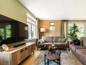 Family-oriented spacious bungalow with terrace, sauna & heated pool - Image 5