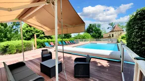 House with terrace & pool | Pool view - Image 3