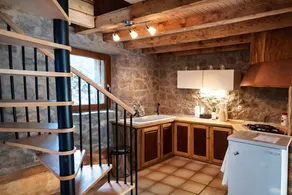 Holiday home with barbeque, garden & terrace - Image 3