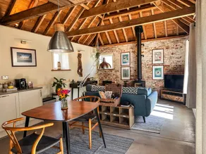 Cottage with garden & jacuzzi - Image 3
