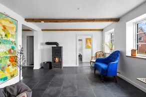 Holiday home with barbeque & terrace - Image 5