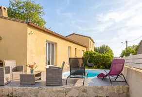 Villa with pool, terrace & barbeque - Image 2