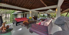 Villa with private pool & garden - Image 5