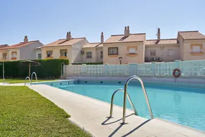 Wonderful holiday home with terrace, pool & garden | Beach nearby - Image 2